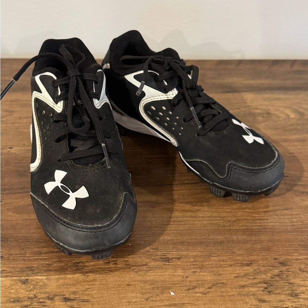 Under Armour Black and White Athletic Cleats
